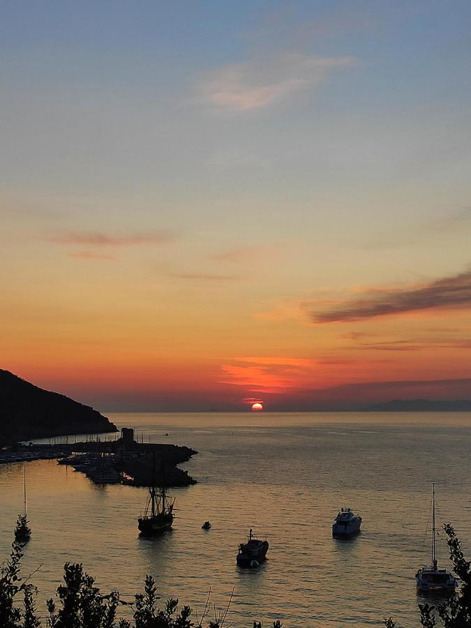 Hotel Imperia Marciana Marina  Buitenkant foto